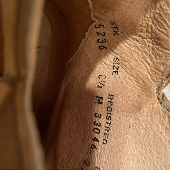 Circle G by Corral distressed boot. Boho style. Free spirit. Leather booties. - Picture 9 of 9